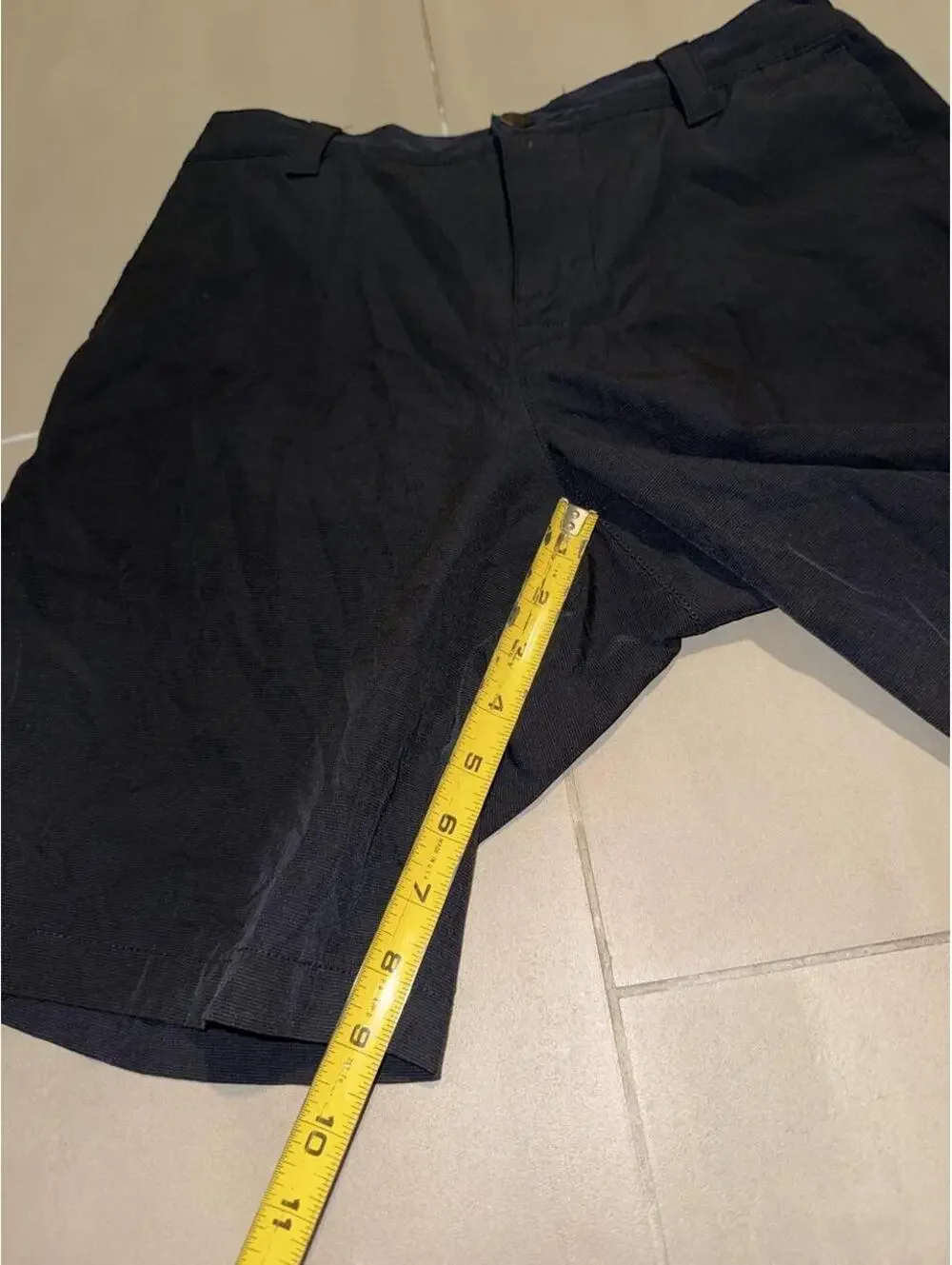 Banana Republic Black chino shorts with subtle pinstripe #chino #pinstripe